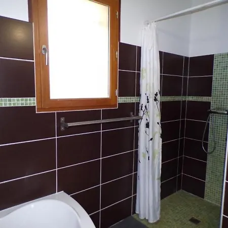 Vakantiehuis House - 6 Pers, 150 M2, 4/3